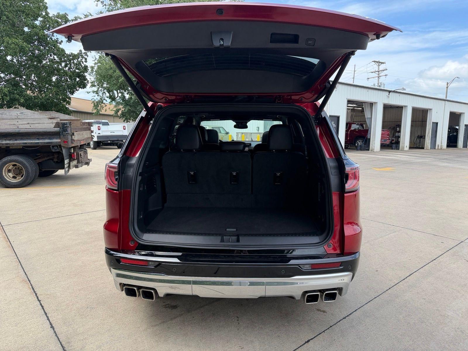 2025 GMC Acadia Denali