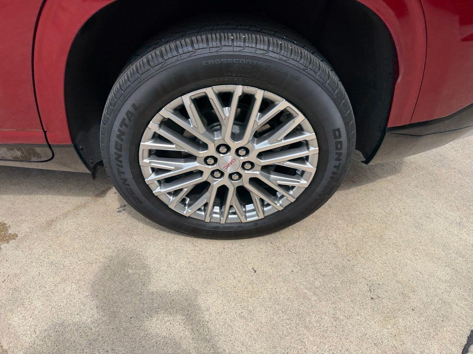 2025 GMC Acadia Denali