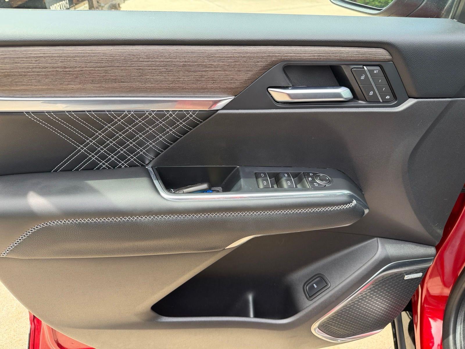2025 GMC Acadia Denali