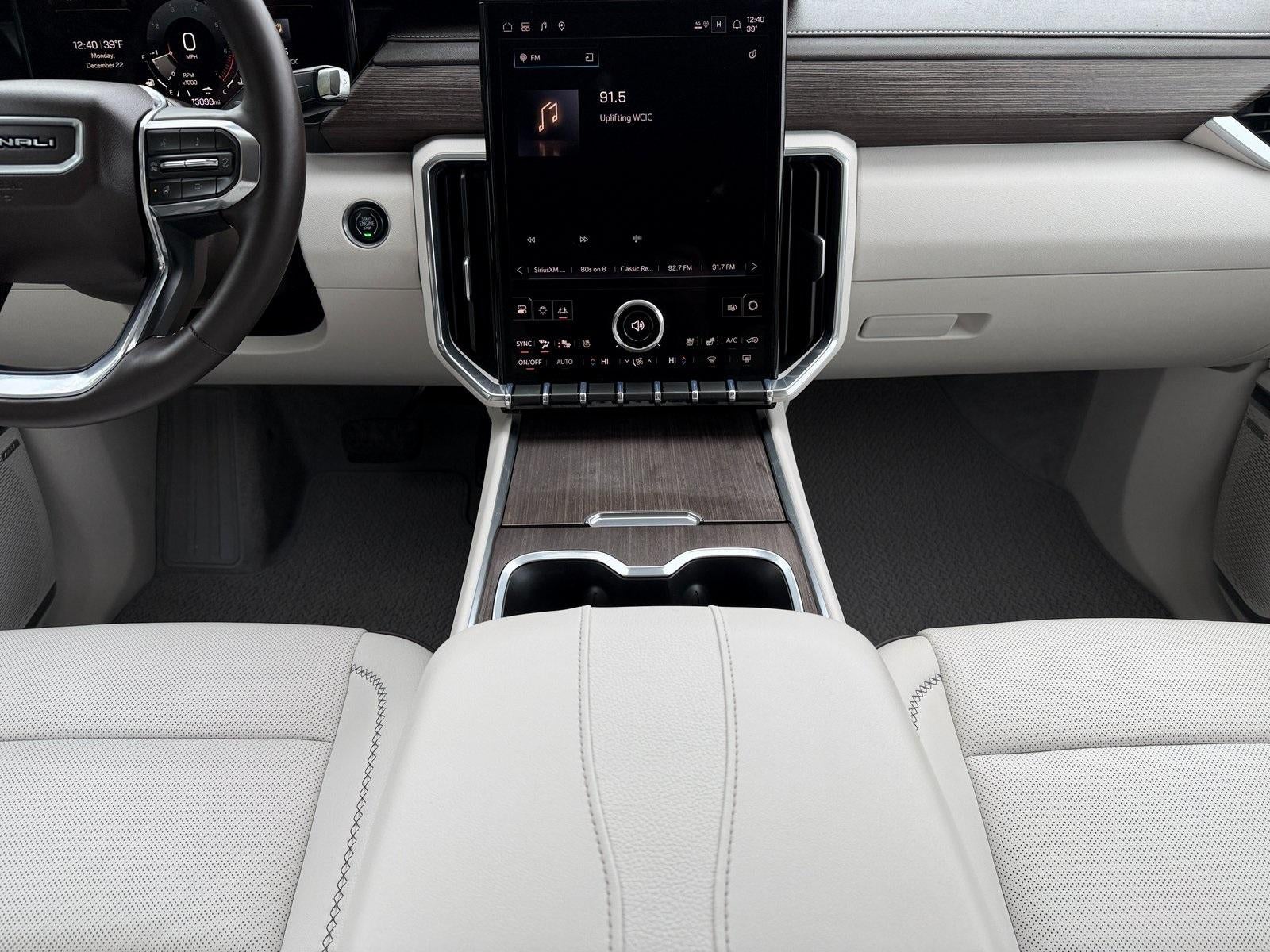 2025 GMC Acadia Denali