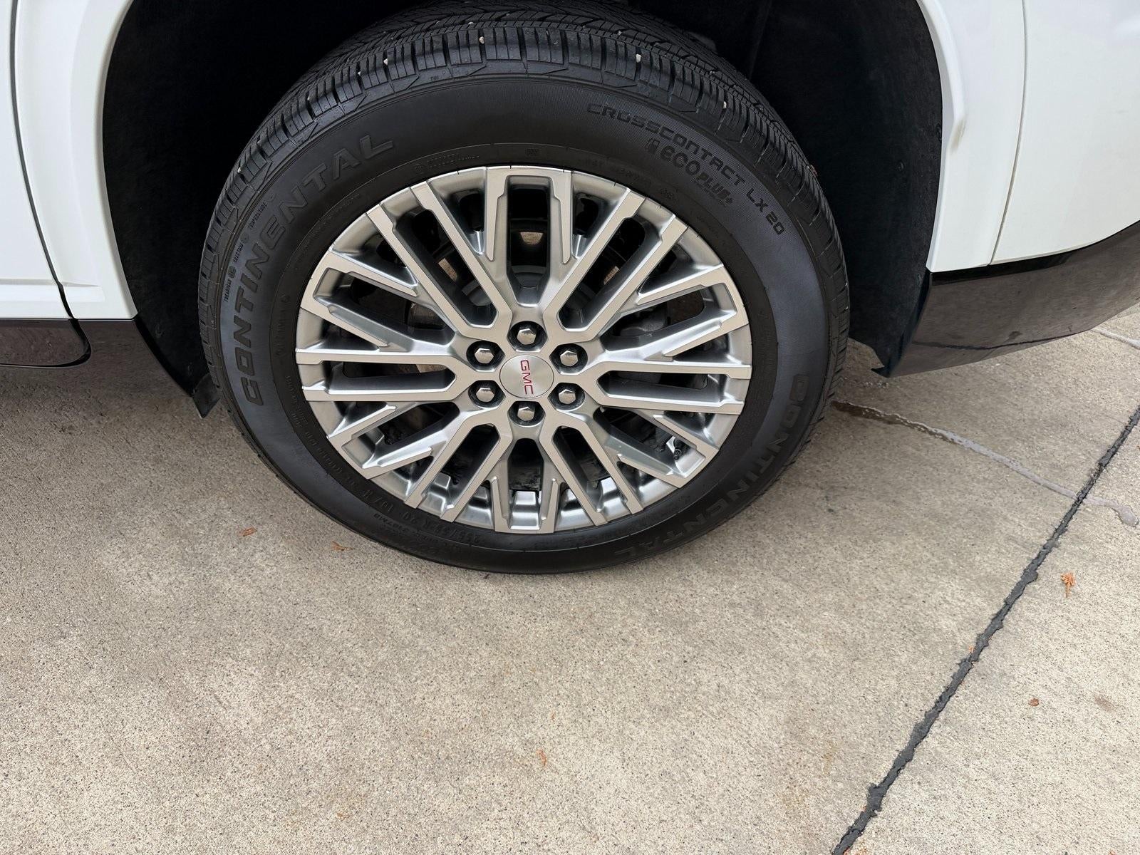 2025 GMC Acadia Denali