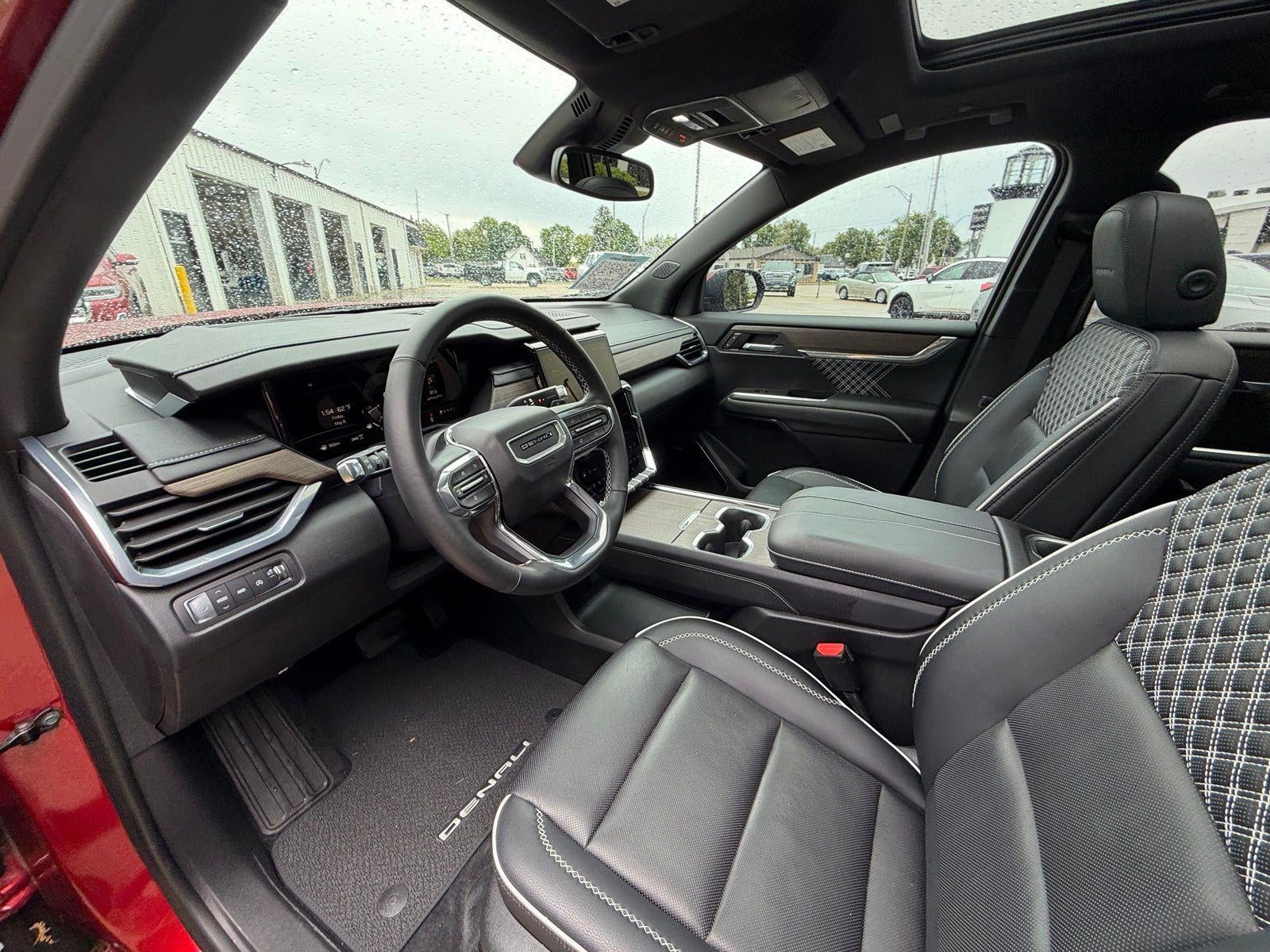 2025 GMC Acadia Denali