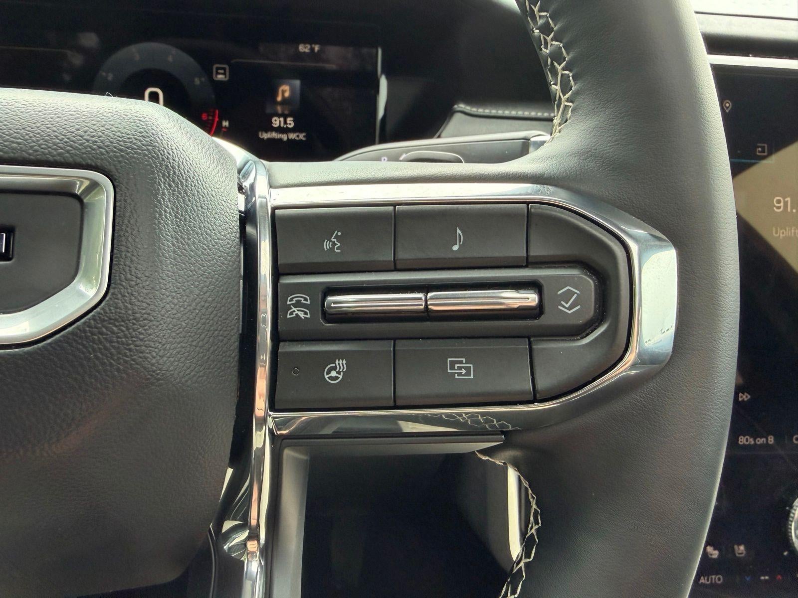 2025 GMC Acadia Denali