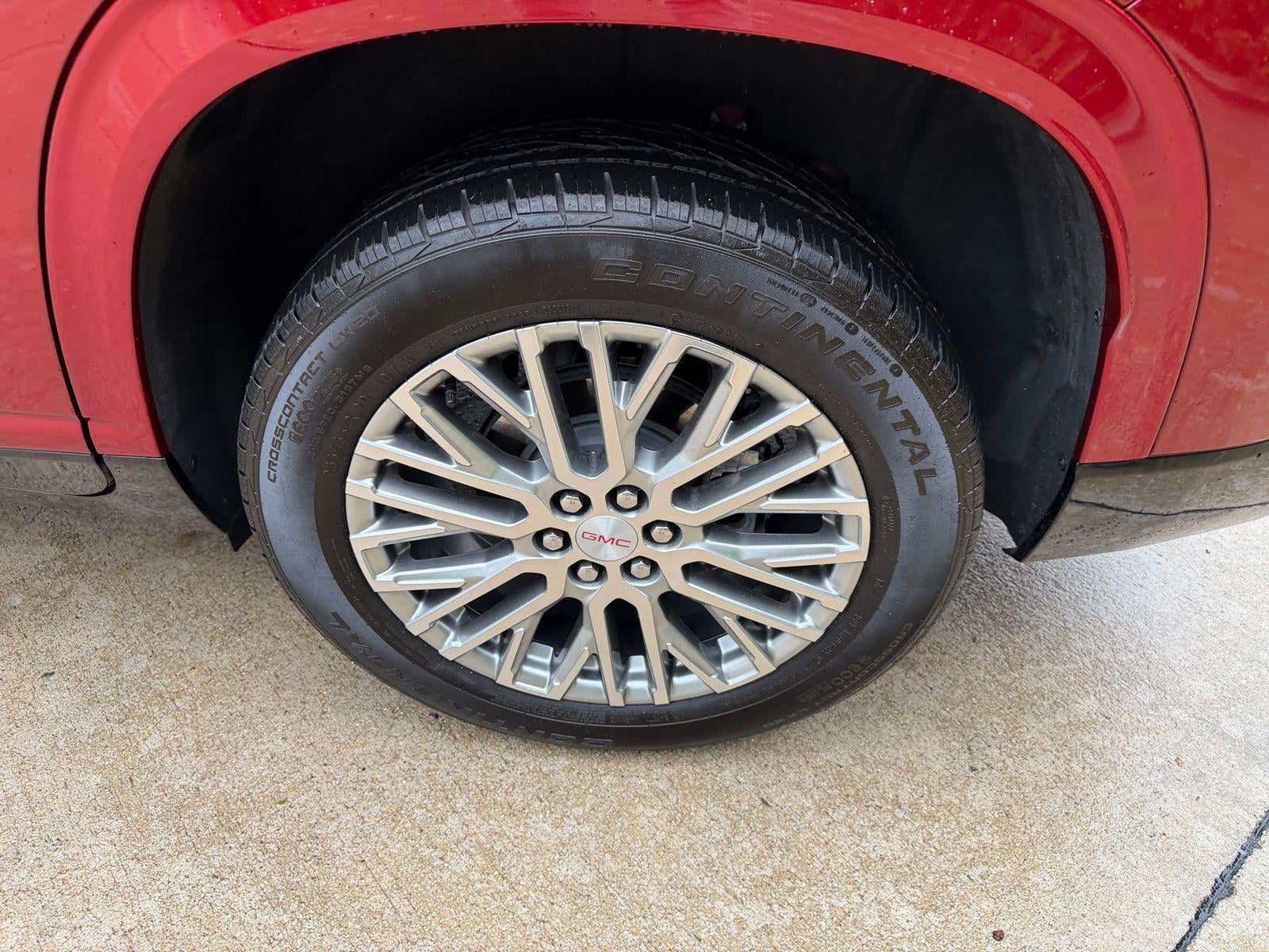 2025 GMC Acadia Denali