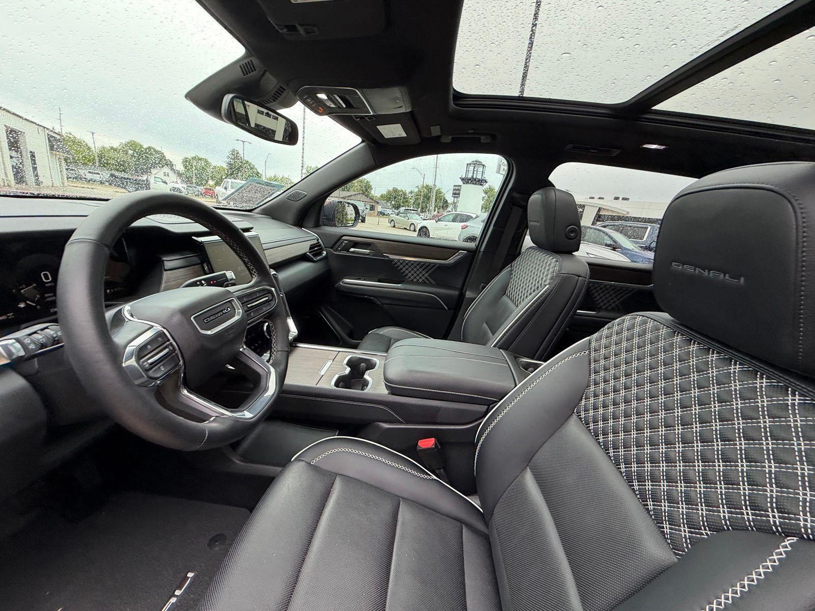 2025 GMC Acadia Denali