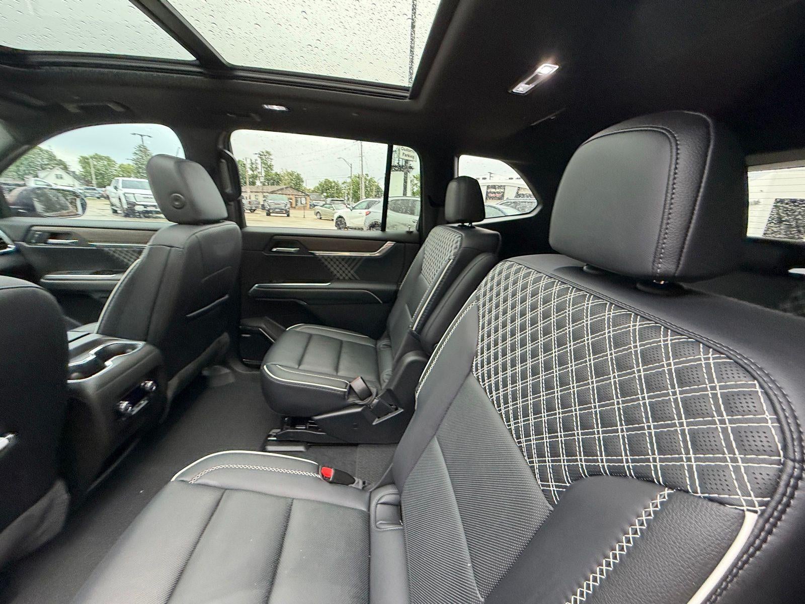 2025 GMC Acadia Denali
