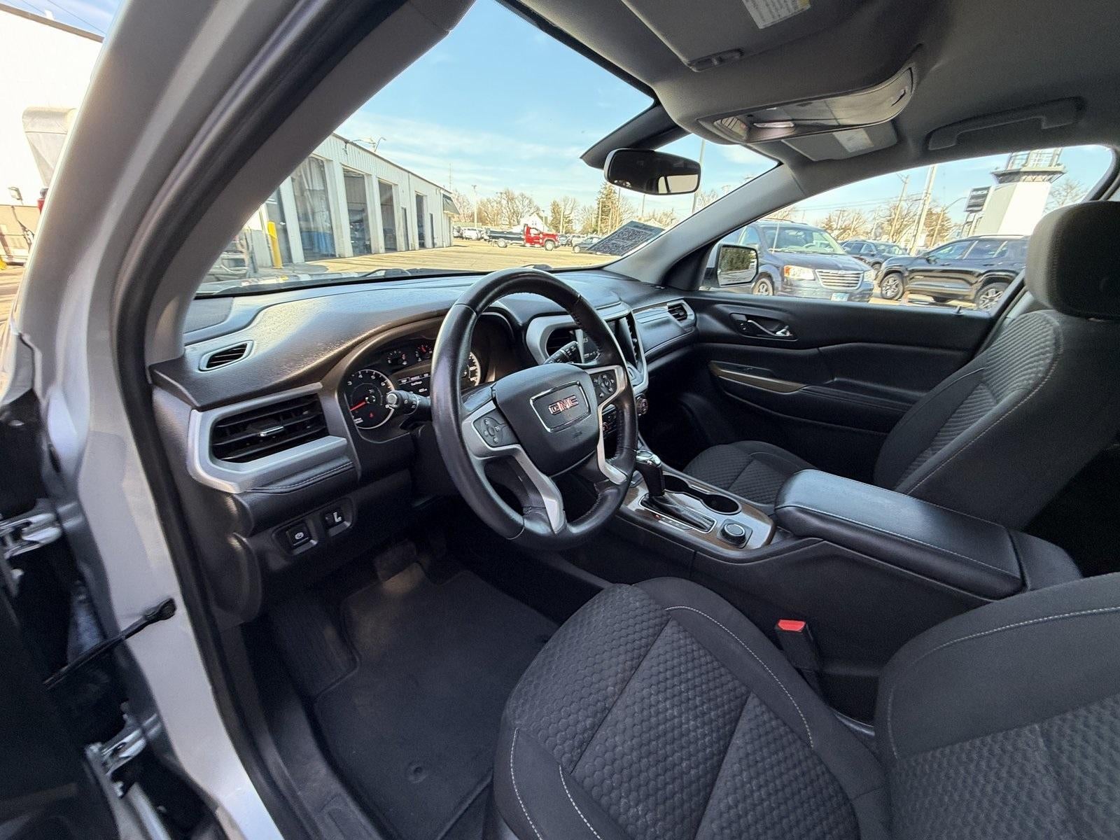 2017 GMC Acadia SLE-2