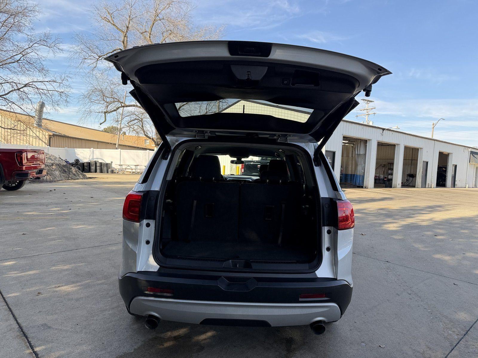 2017 GMC Acadia SLE-2