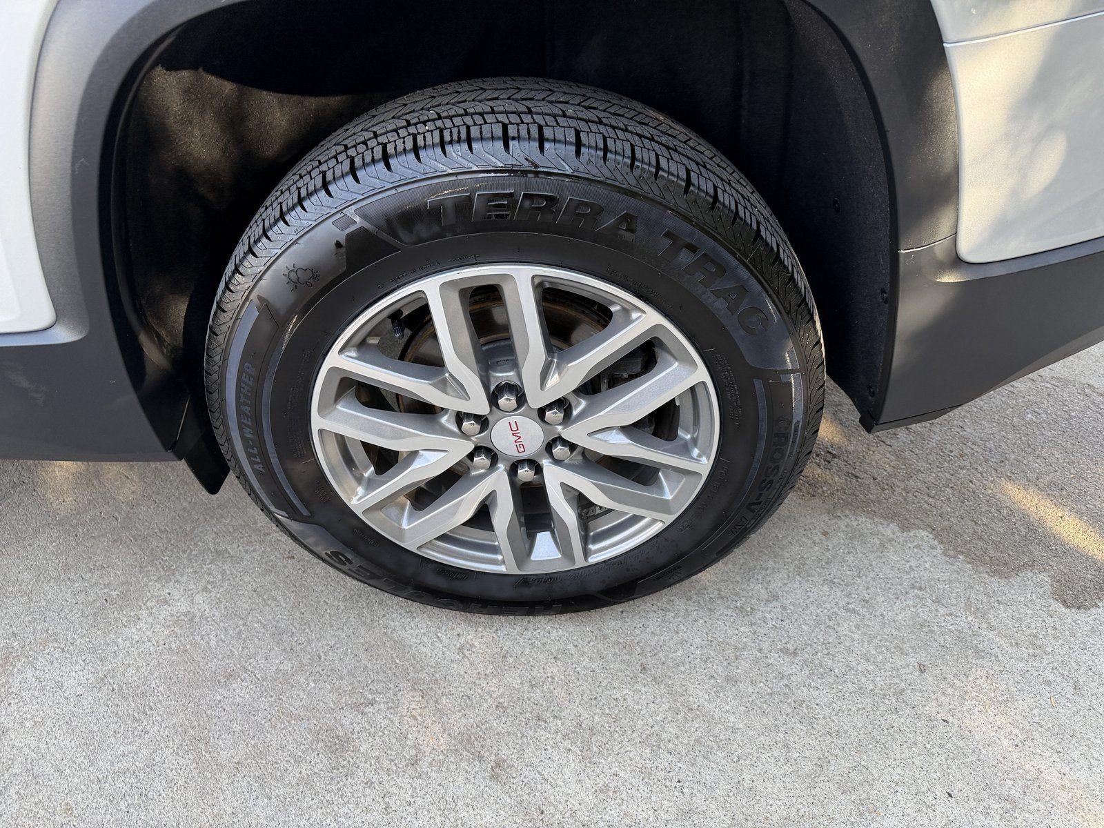 2017 GMC Acadia SLE-2