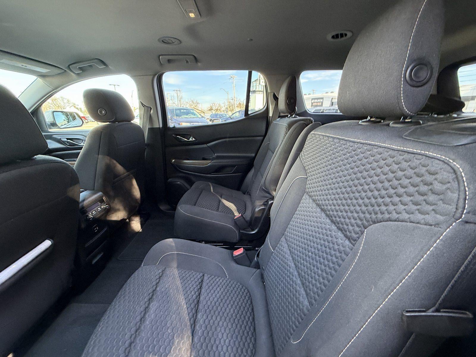 2017 GMC Acadia SLE-2