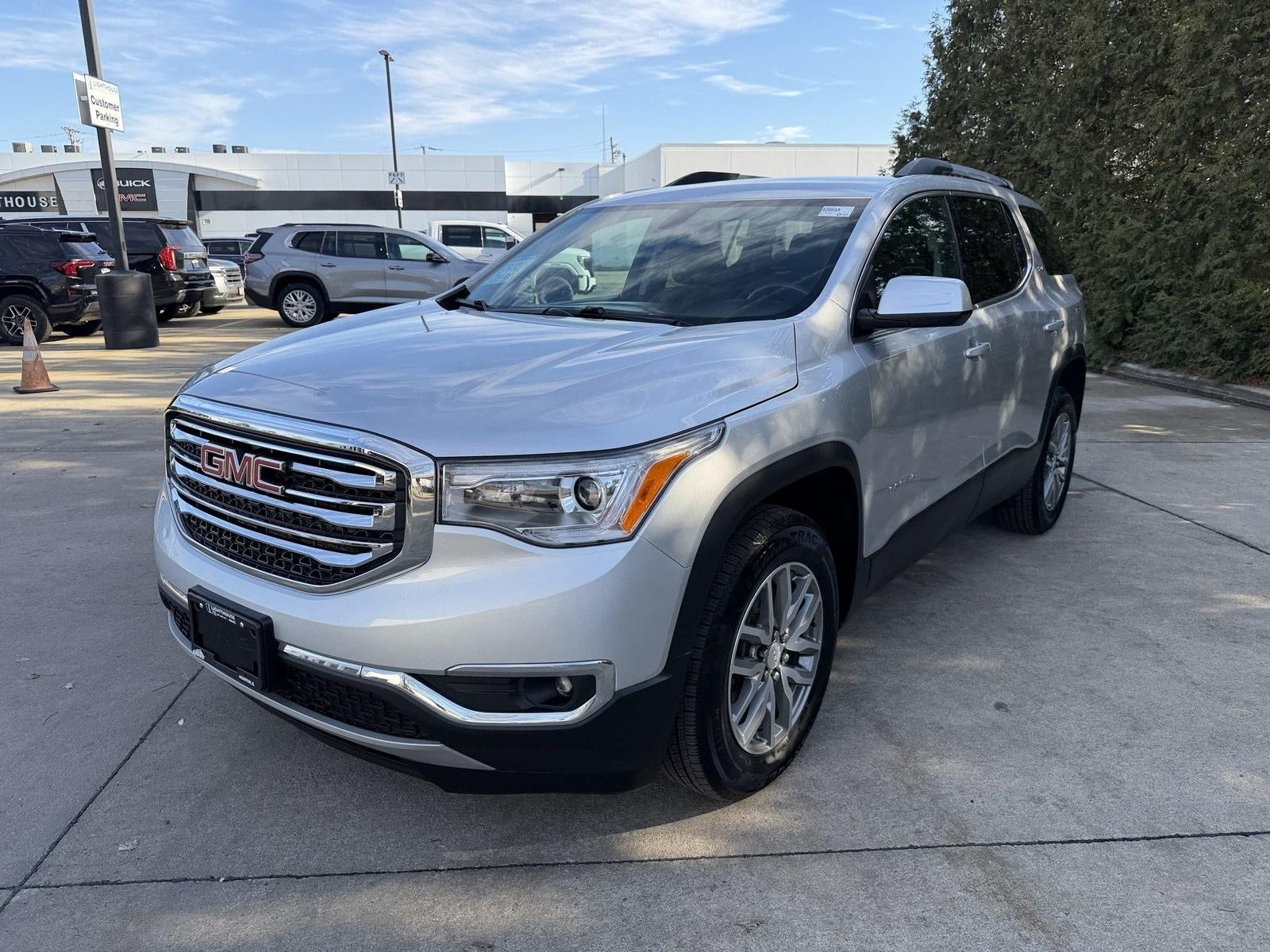 2017 GMC Acadia SLE-2