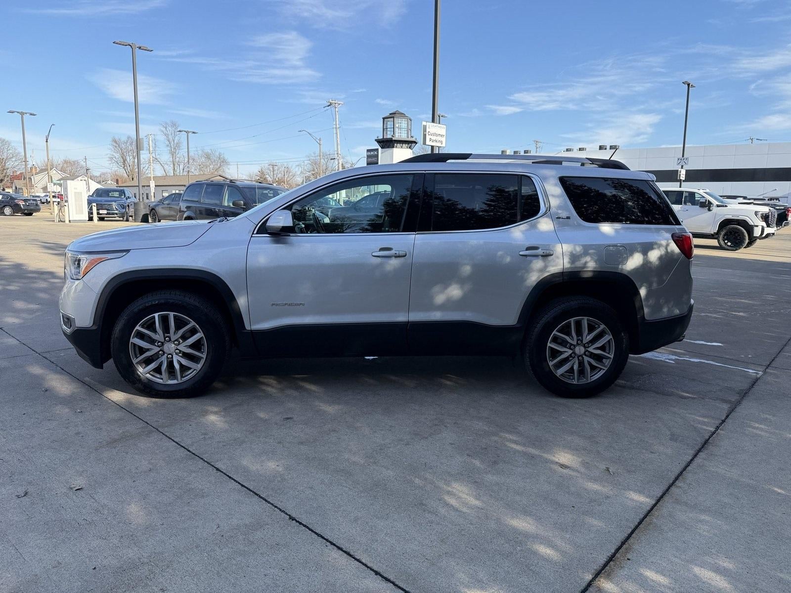 2017 GMC Acadia SLE-2