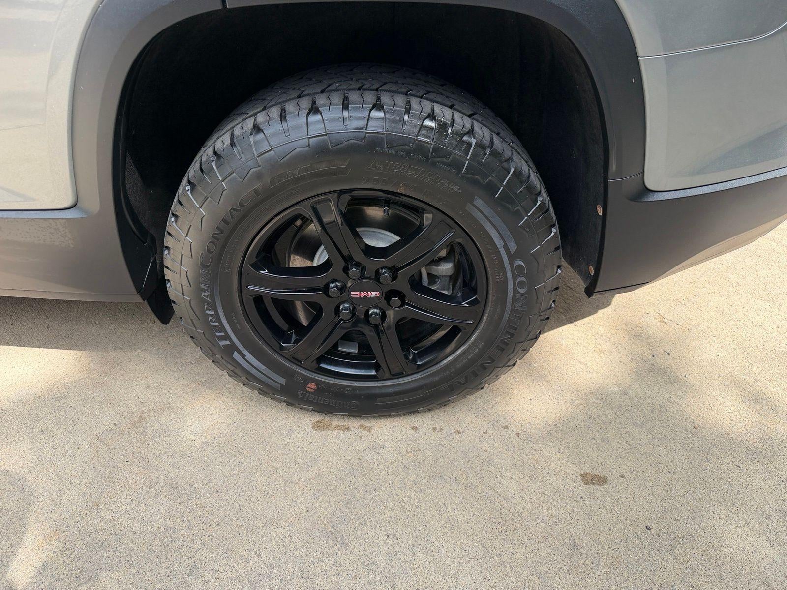2023 GMC Acadia AT4