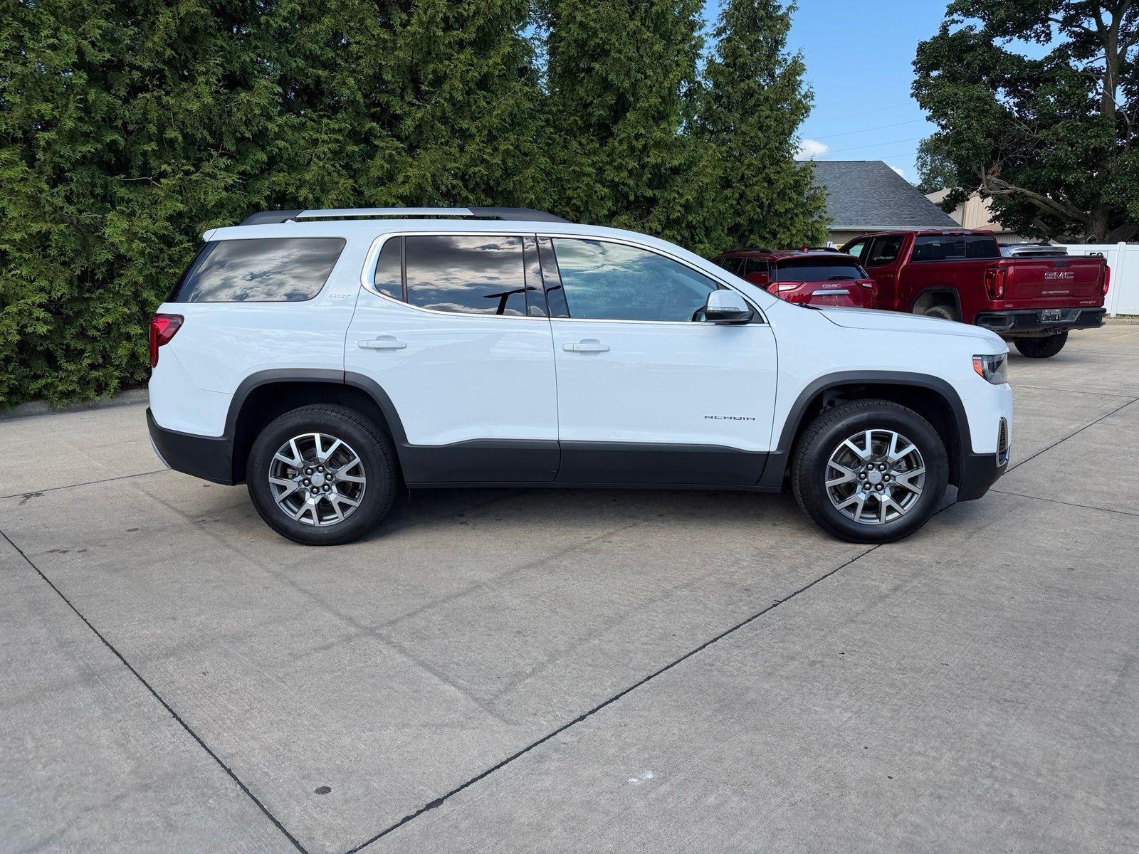 2023 GMC Acadia SLT