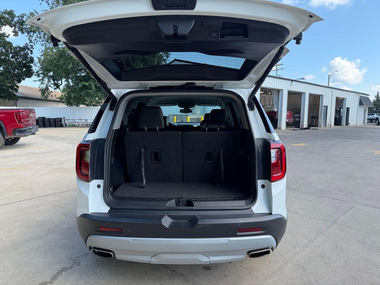 2023 GMC Acadia SLT