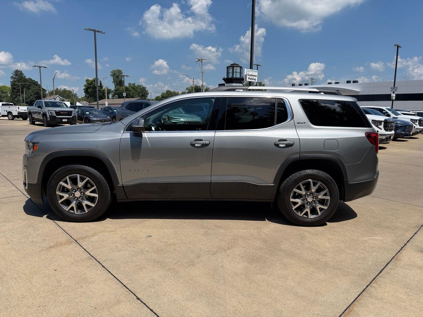 2023 GMC Acadia SLT
