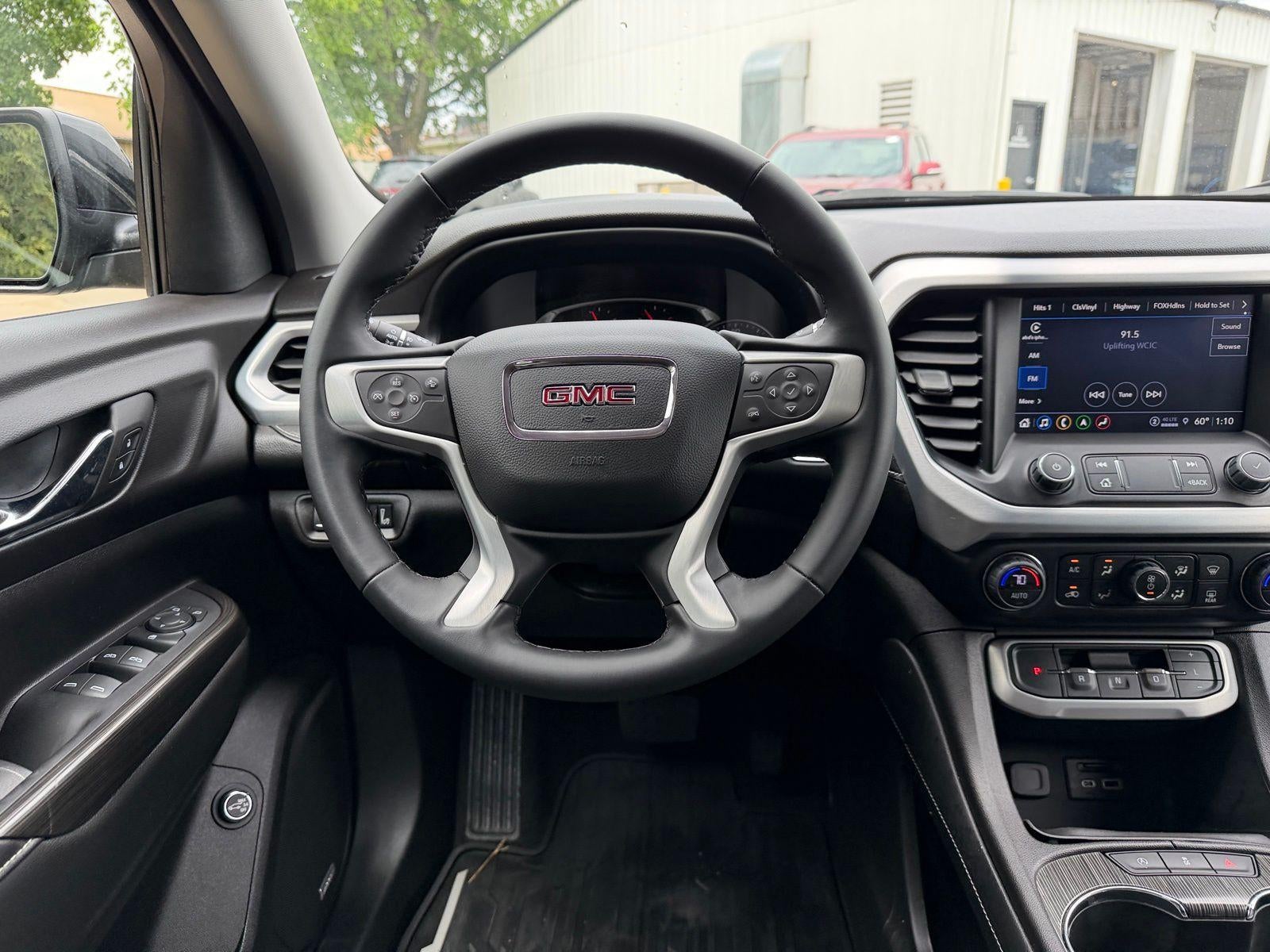 2023 GMC Acadia SLT