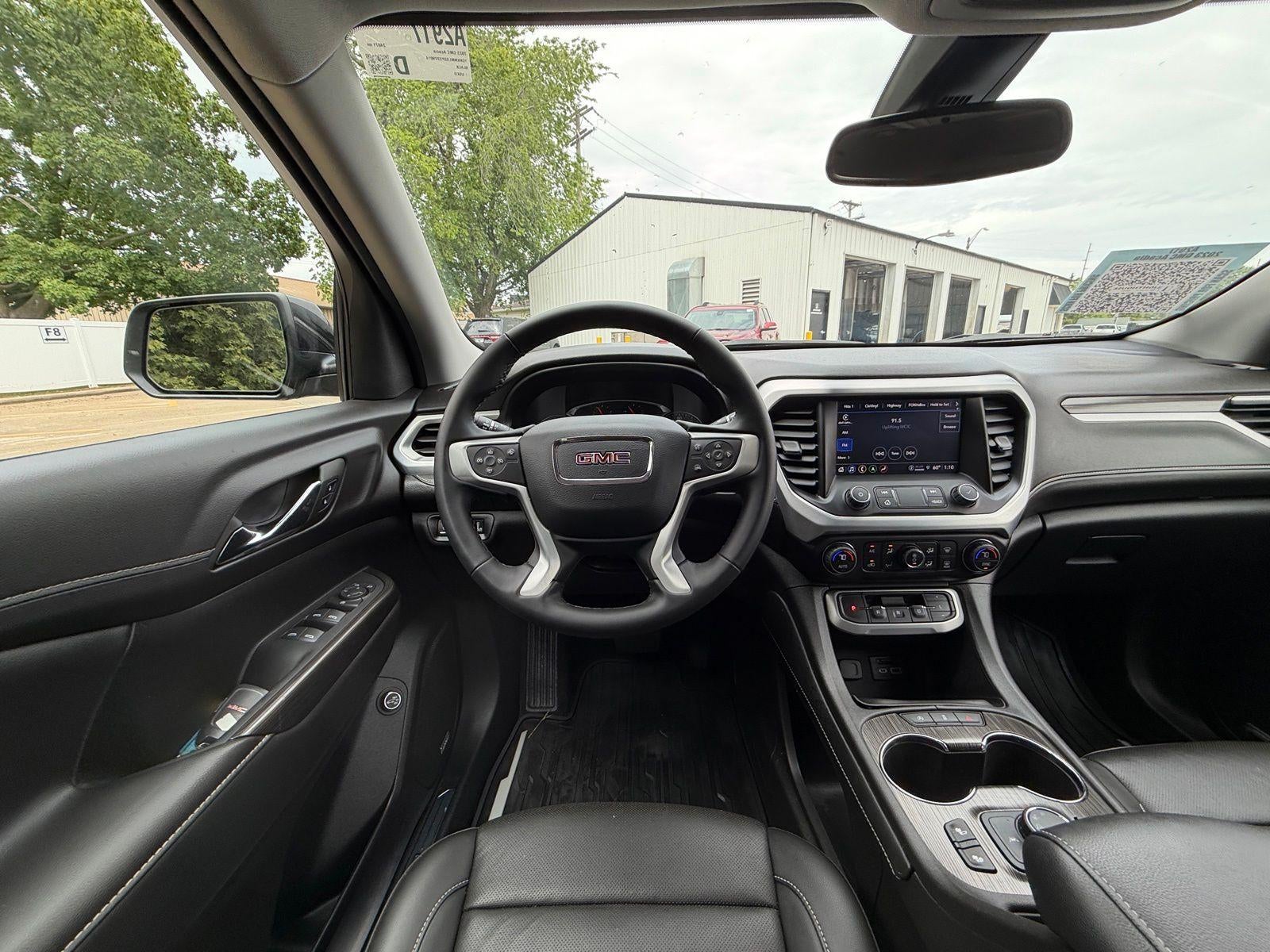 2023 GMC Acadia SLT
