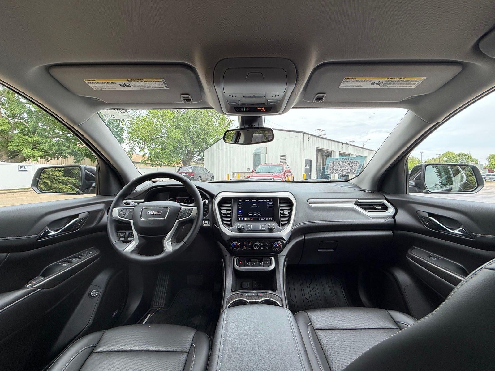 2023 GMC Acadia SLT