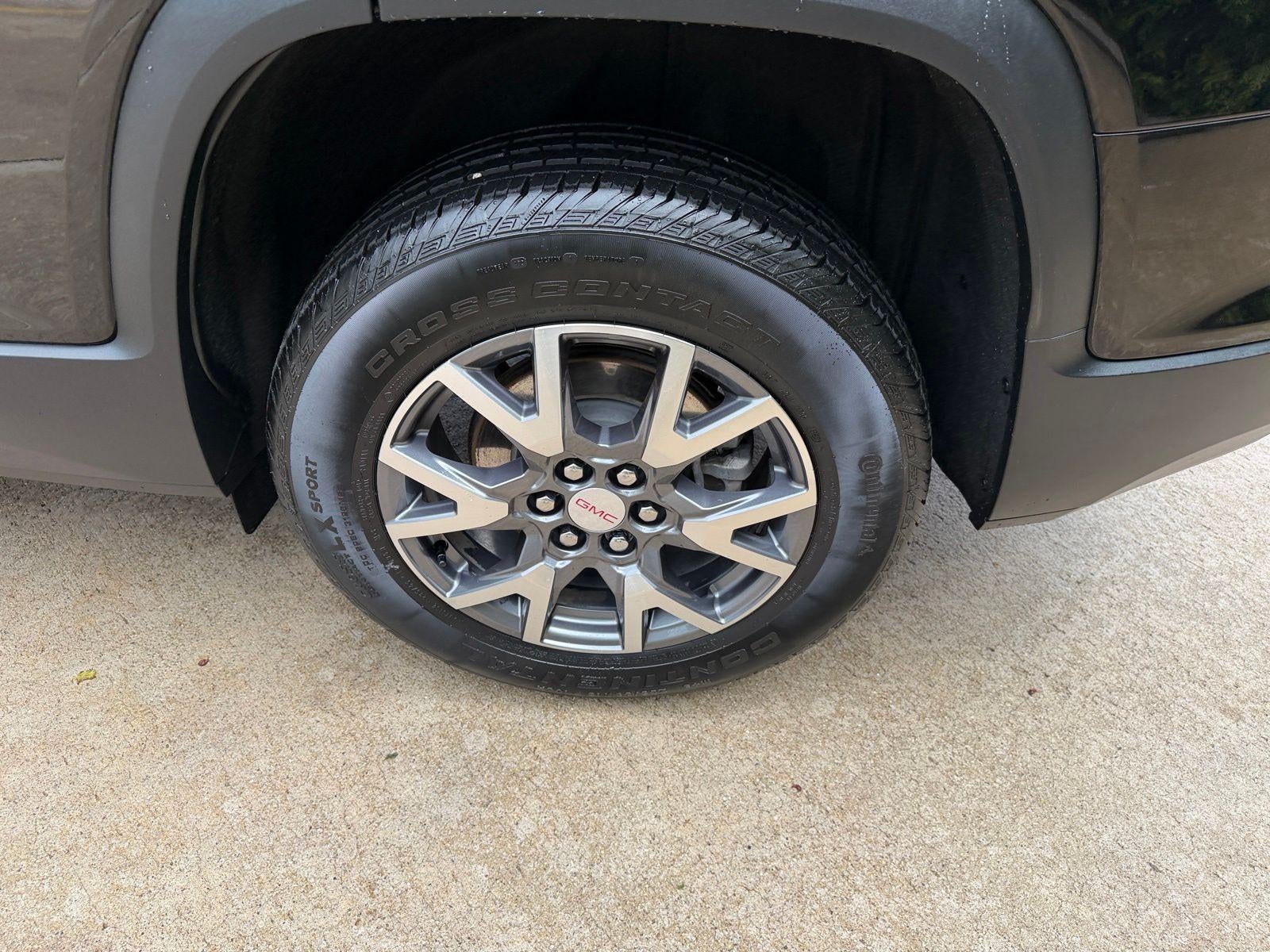 2023 GMC Acadia SLT