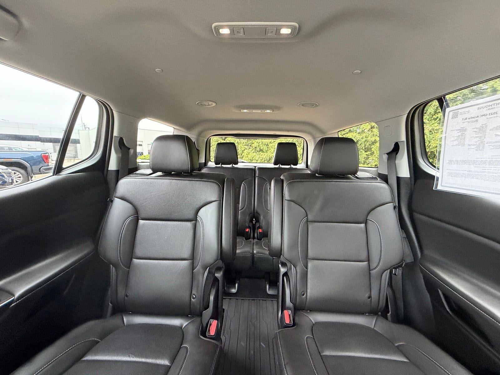 2023 GMC Acadia SLT
