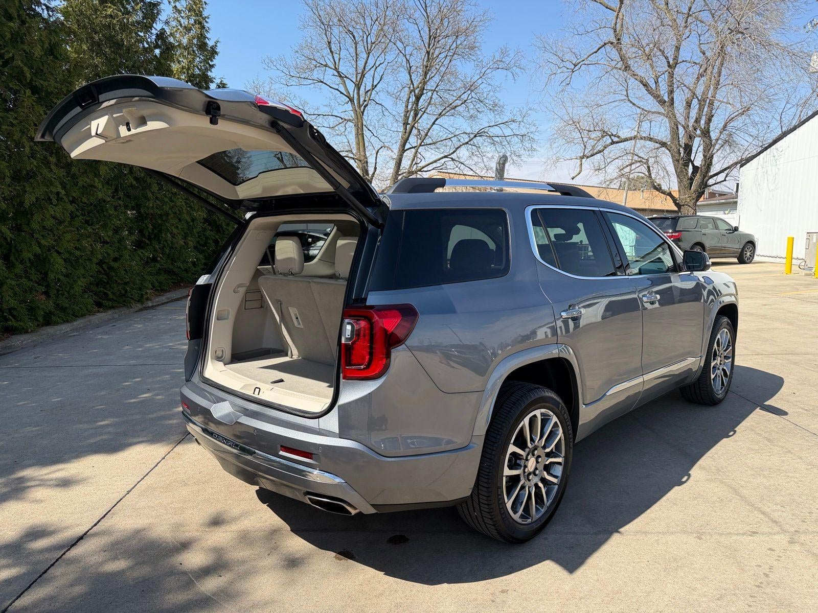 2020 GMC Acadia Denali