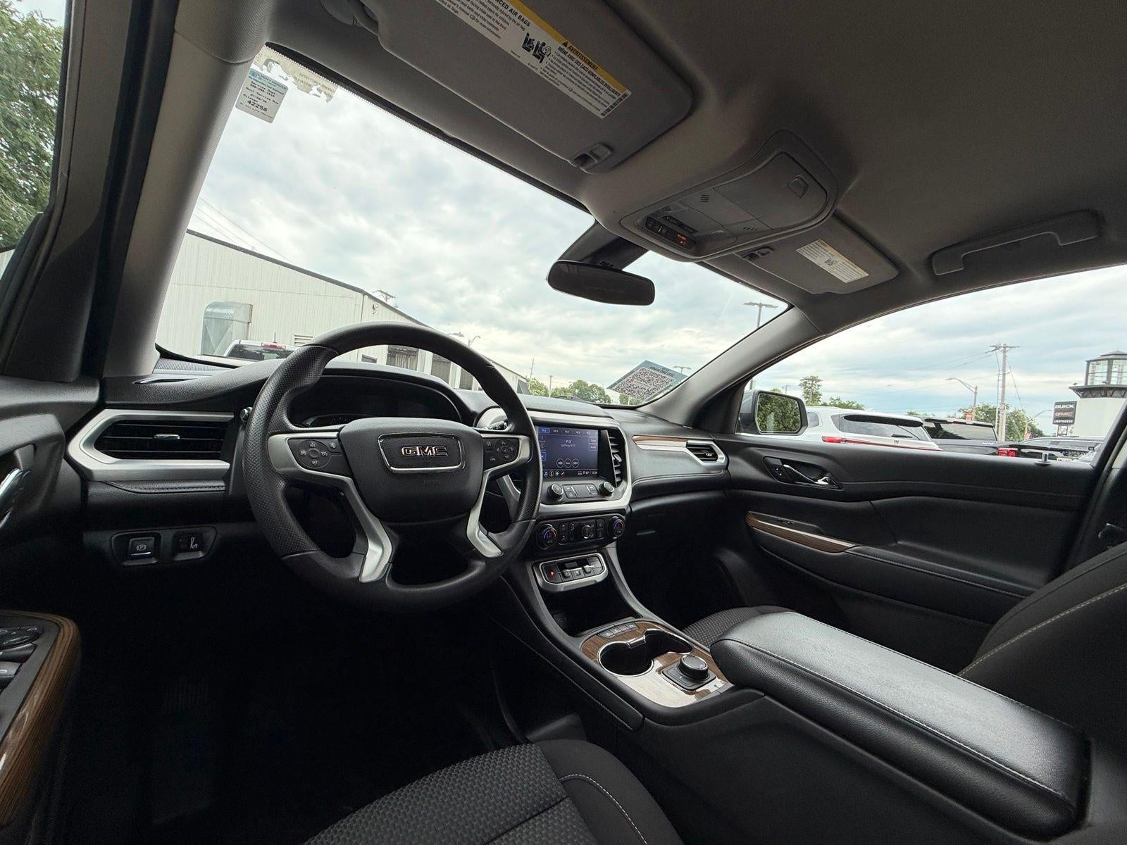 2022 GMC Acadia SLE