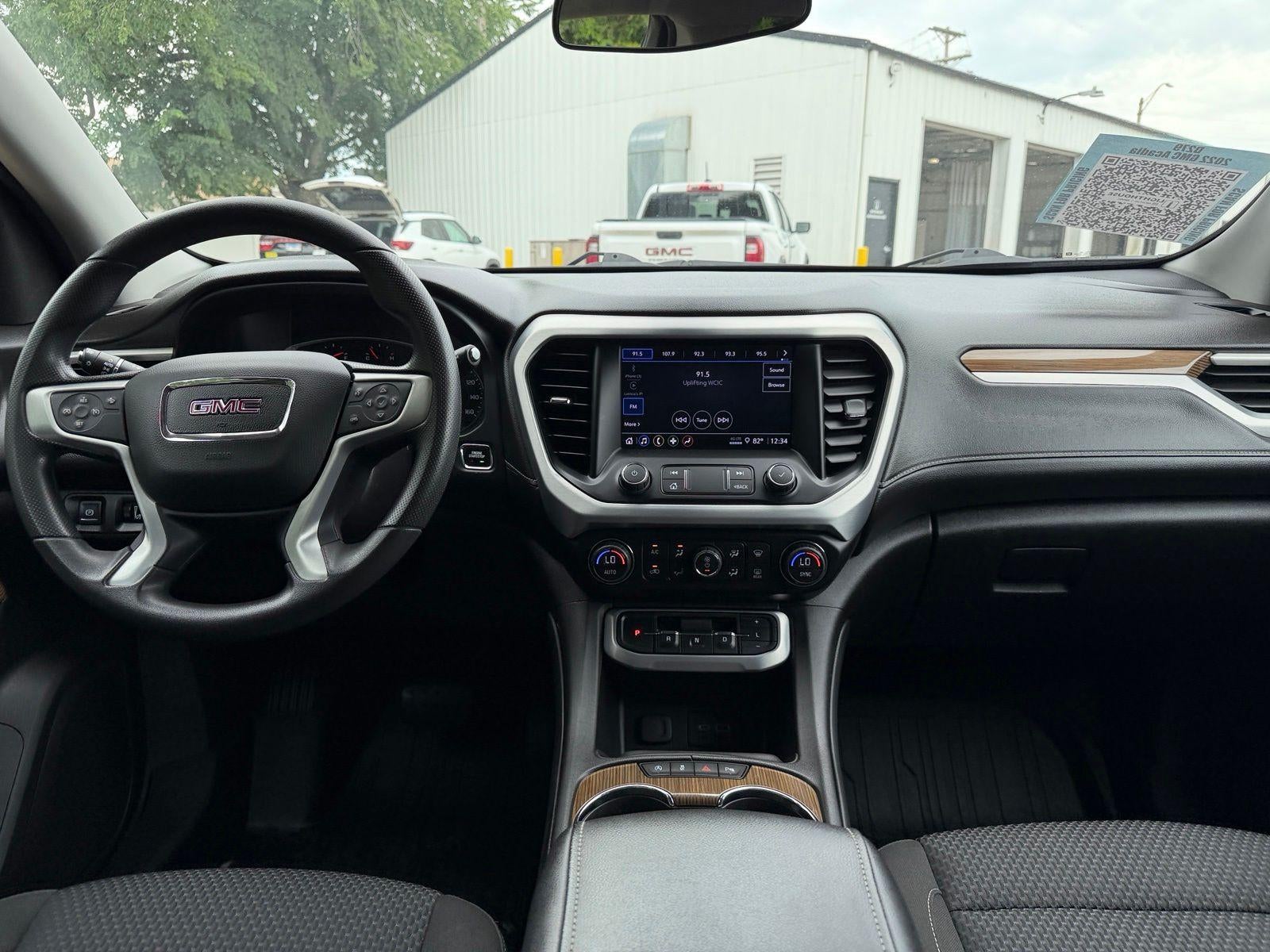 2022 GMC Acadia SLE
