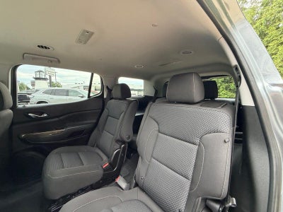 2022 GMC Acadia SLE