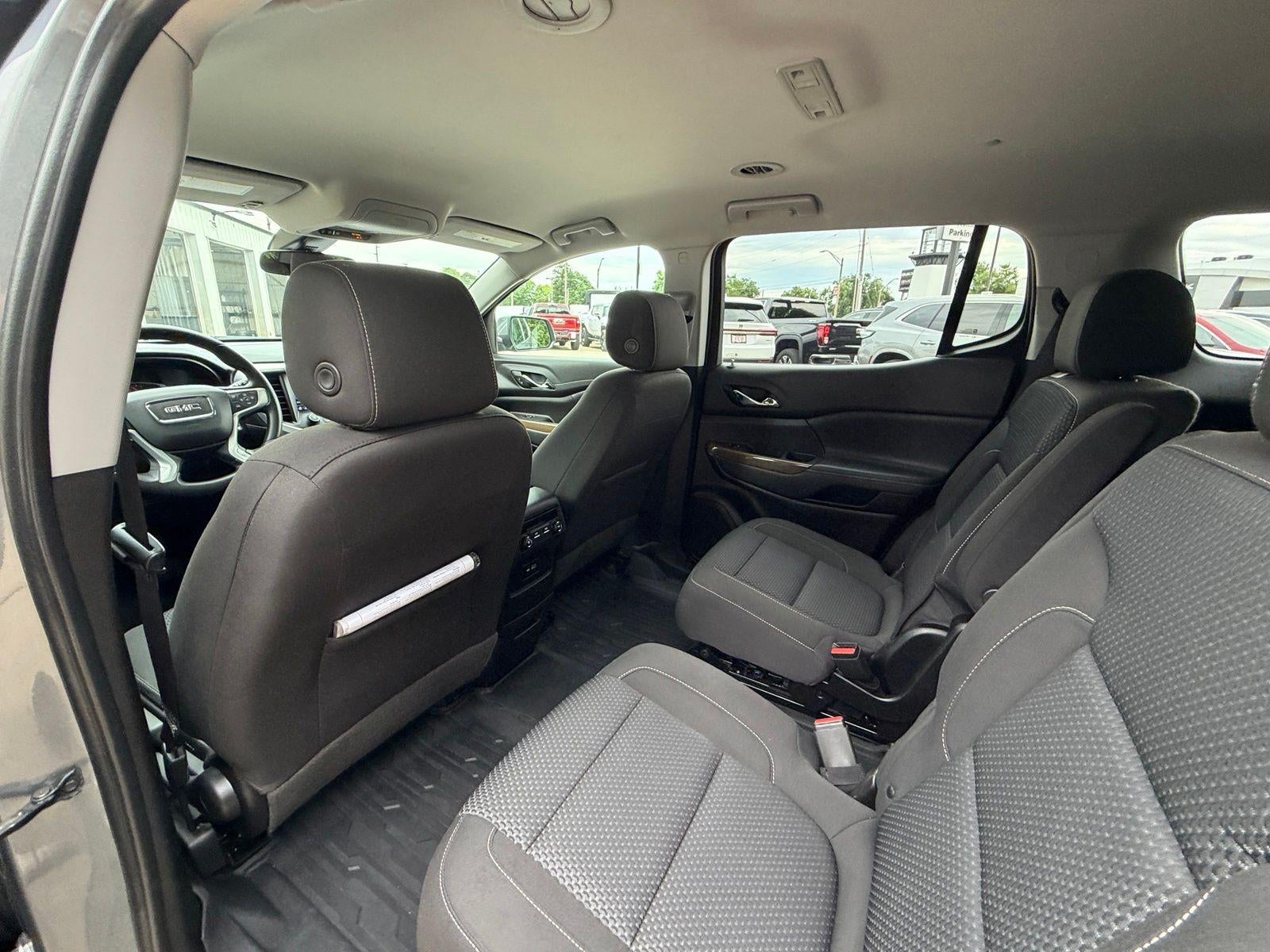 2022 GMC Acadia SLE
