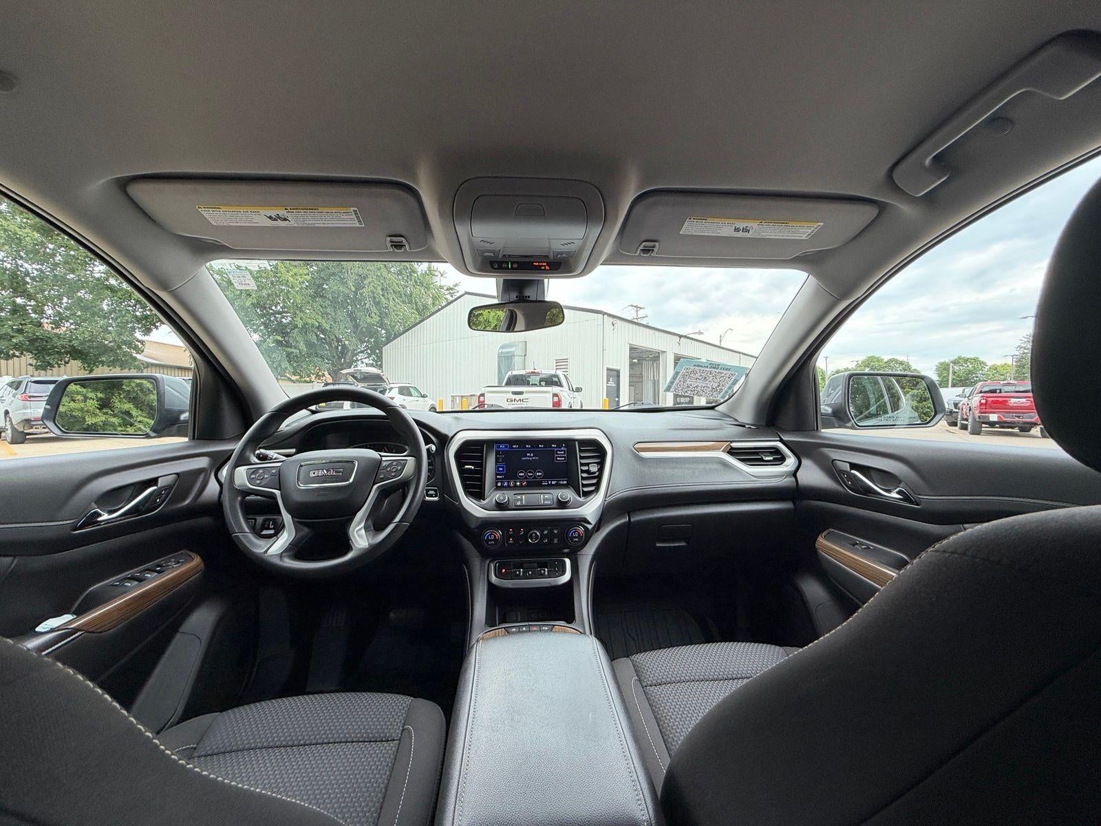 2022 GMC Acadia SLE