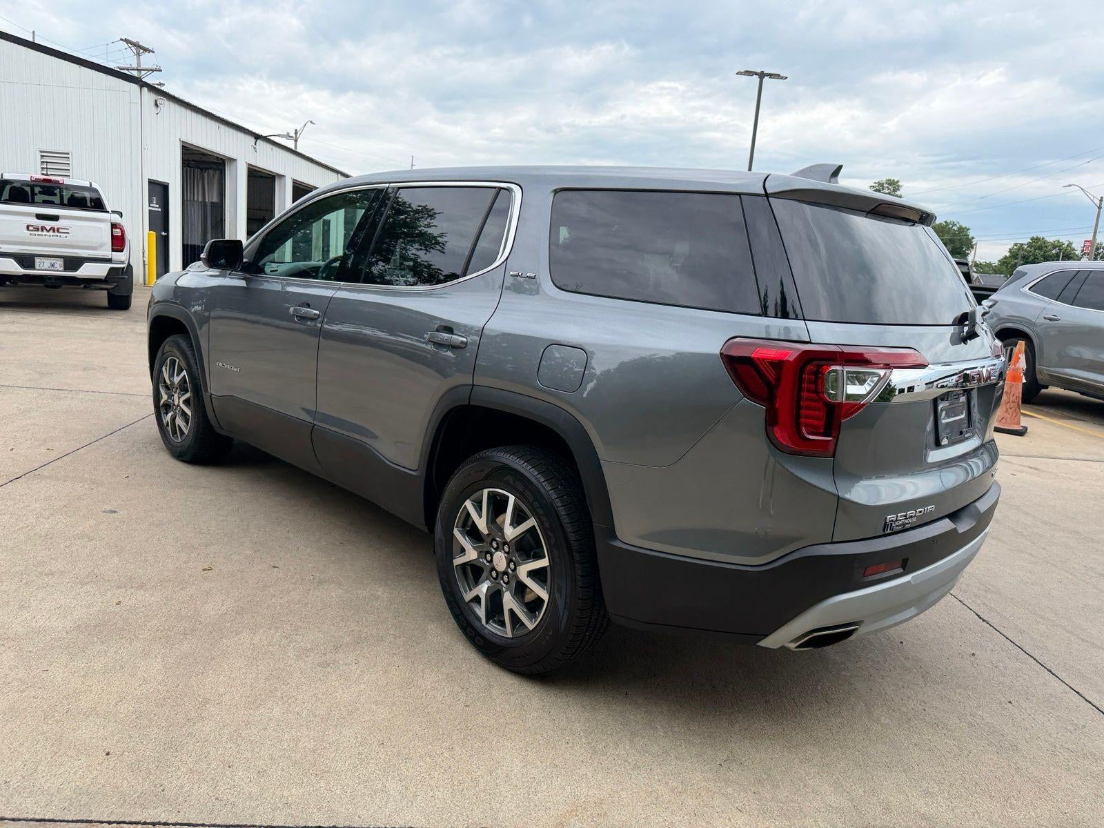 2022 GMC Acadia SLE