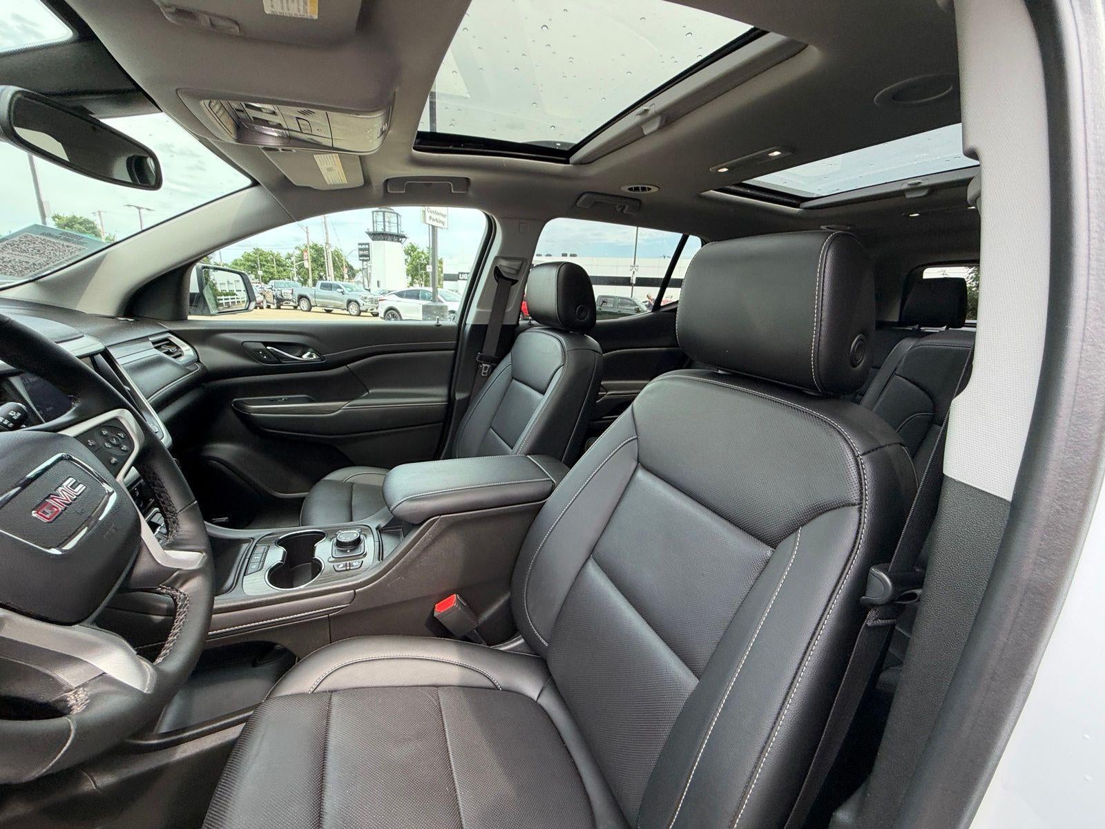 2023 GMC Acadia SLT