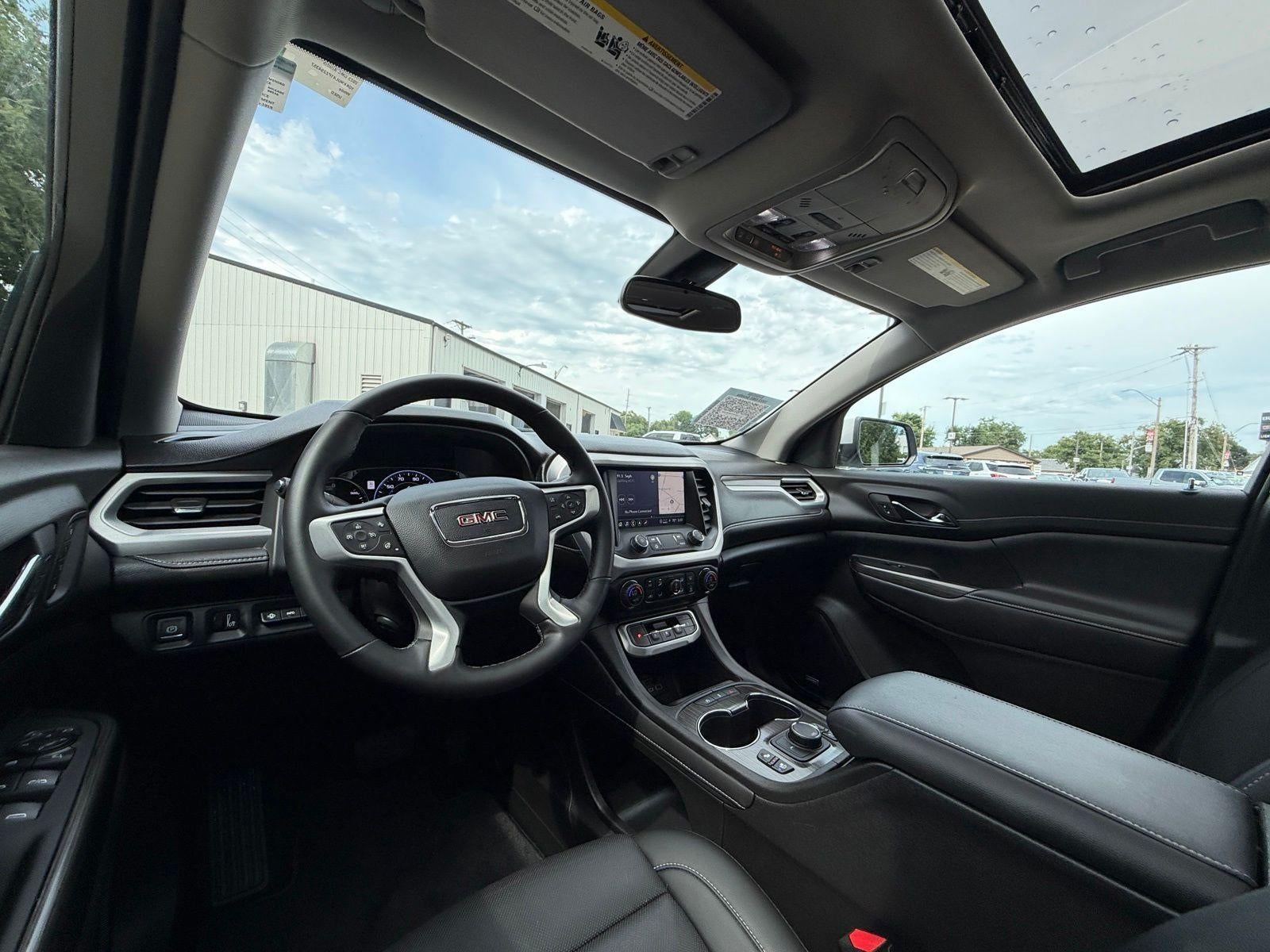 2023 GMC Acadia SLT