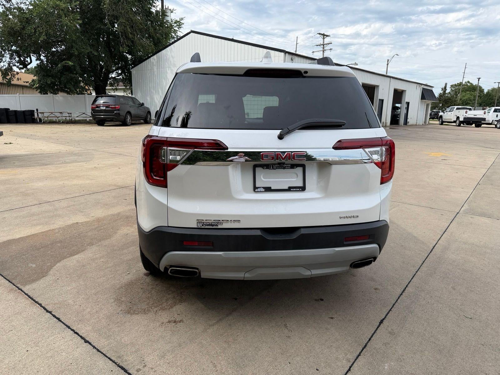 2023 GMC Acadia SLT