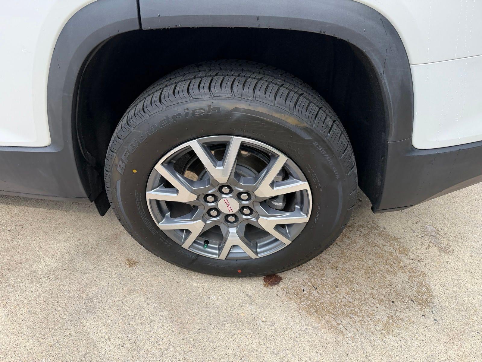 2023 GMC Acadia SLT