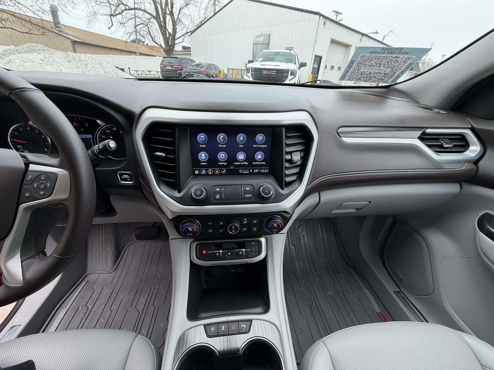 2023 GMC Acadia SLT