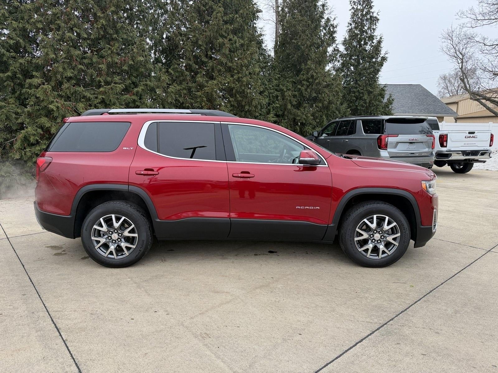 2023 GMC Acadia SLT