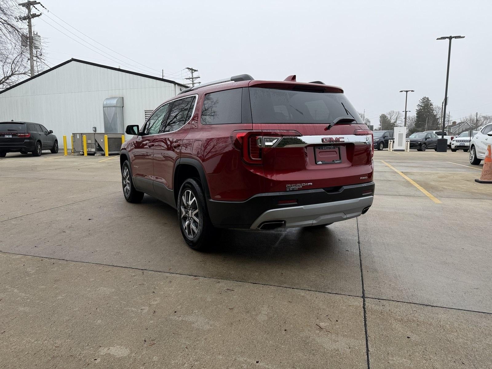 2023 GMC Acadia SLT