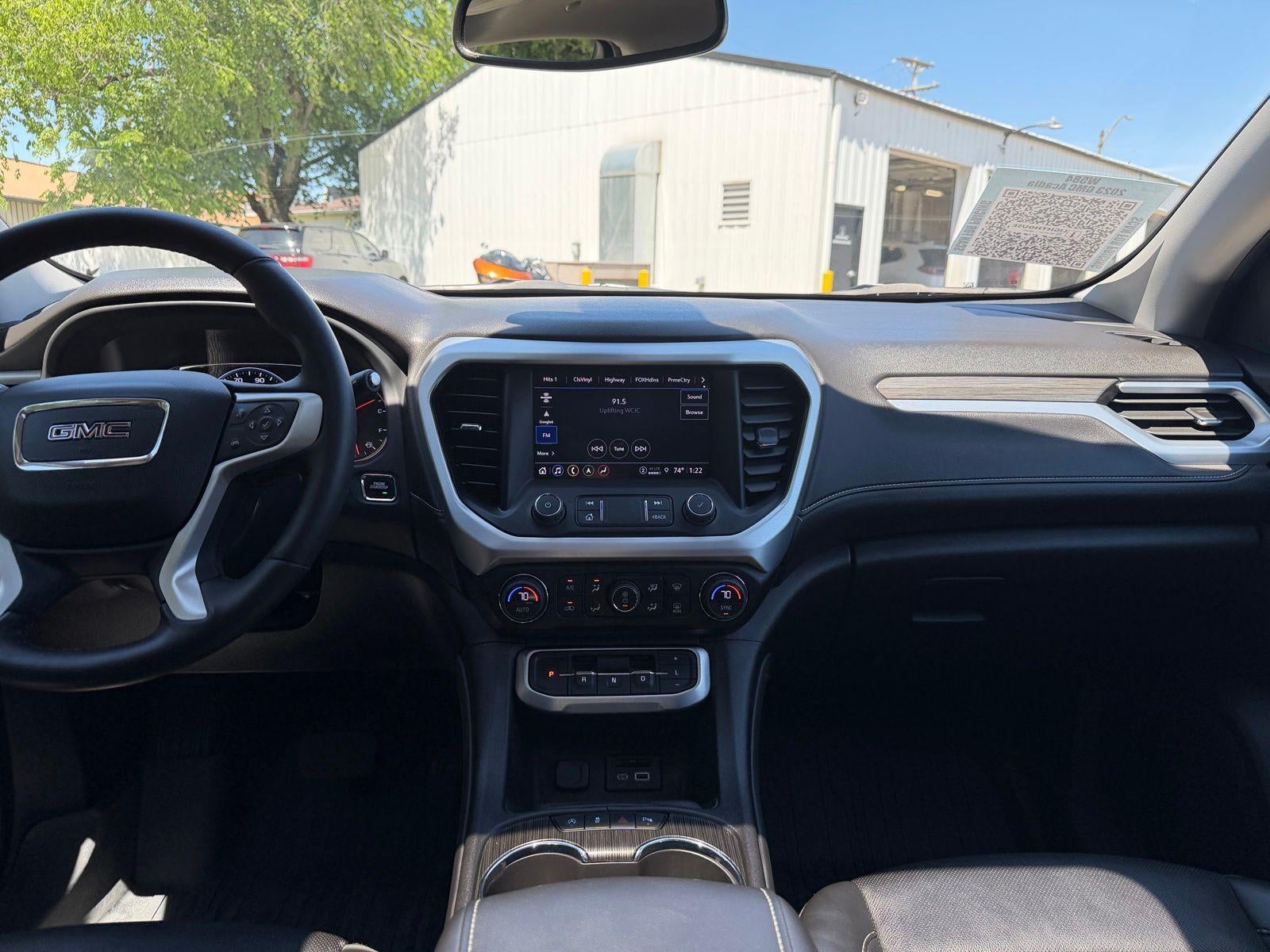 2023 GMC Acadia SLT