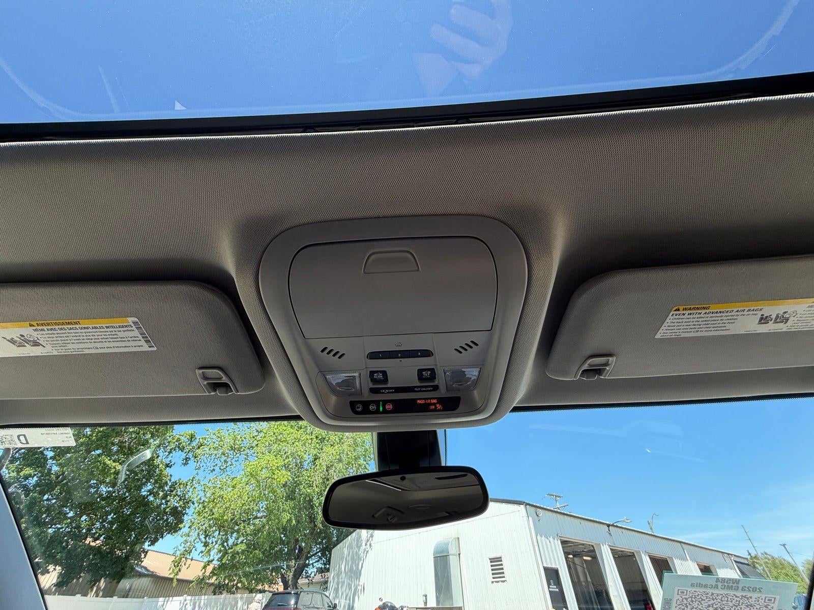 2023 GMC Acadia SLT