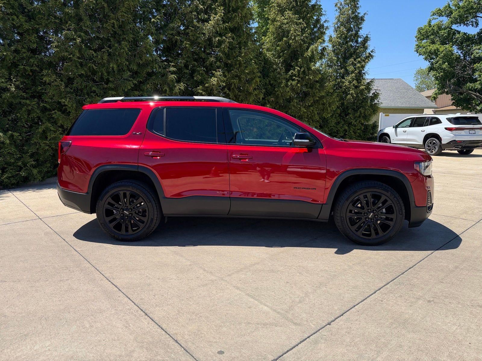 2023 GMC Acadia SLT