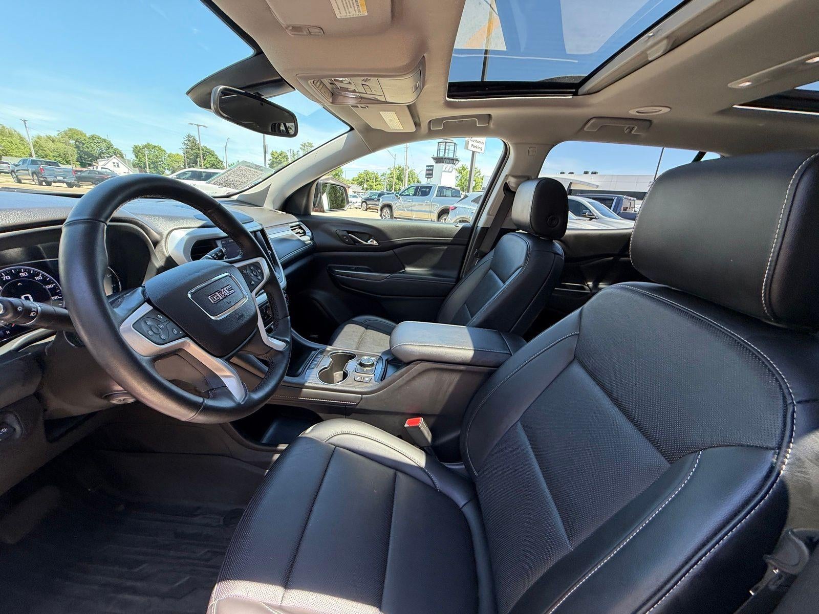 2023 GMC Acadia SLT