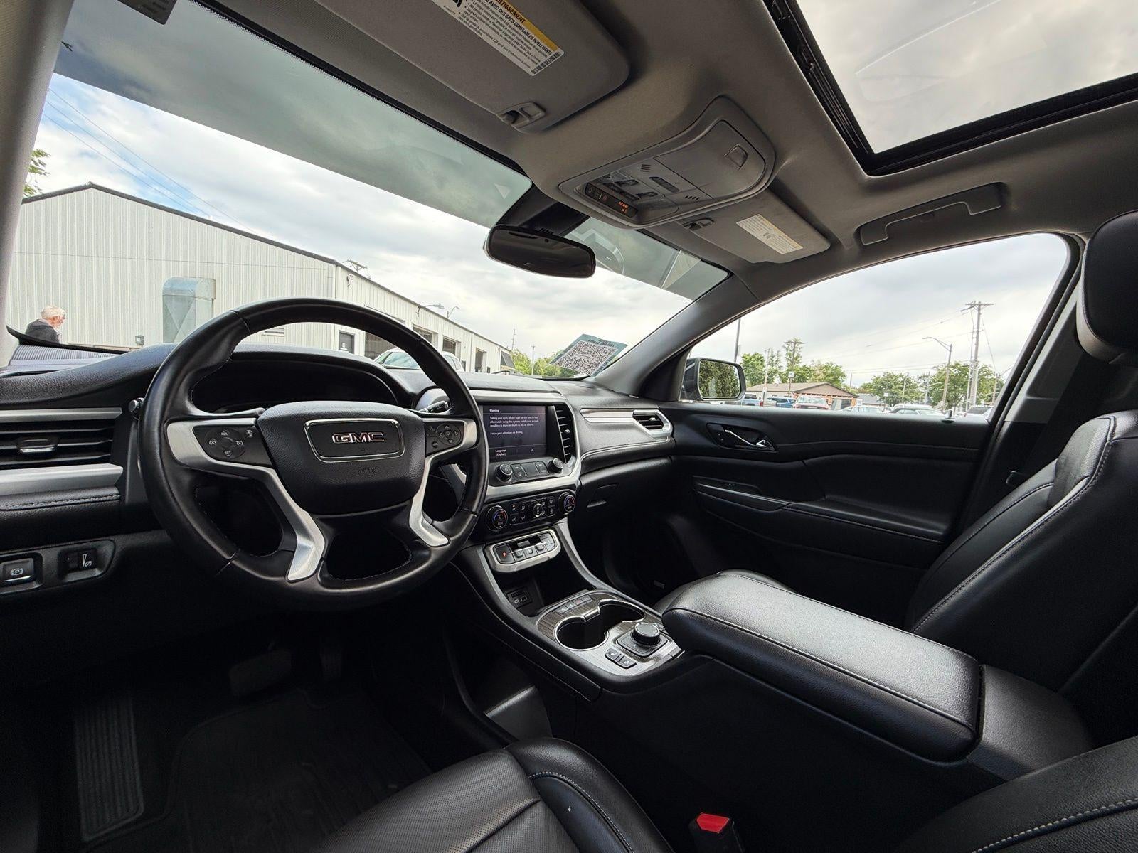 2023 GMC Acadia SLT