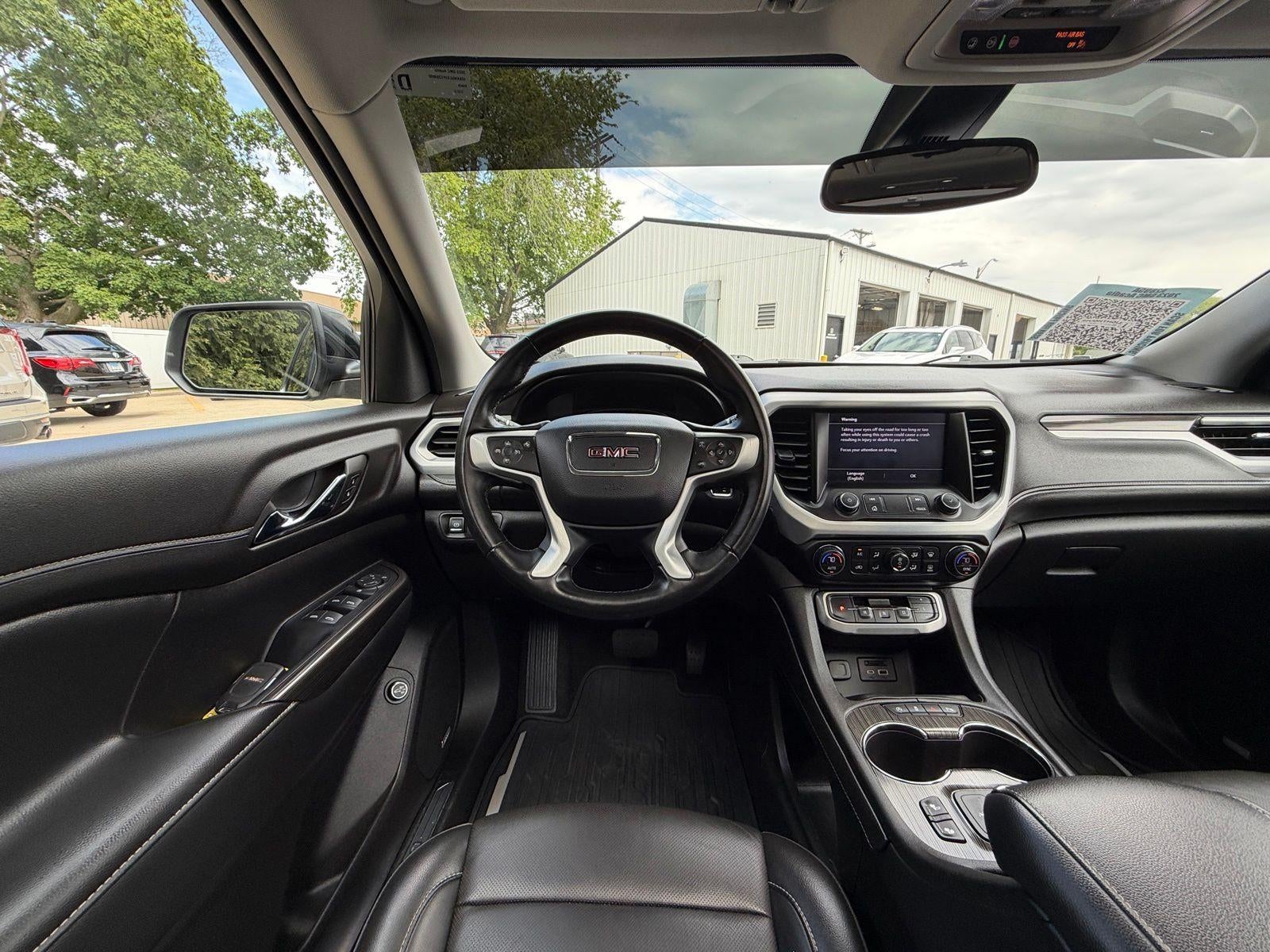 2023 GMC Acadia SLT