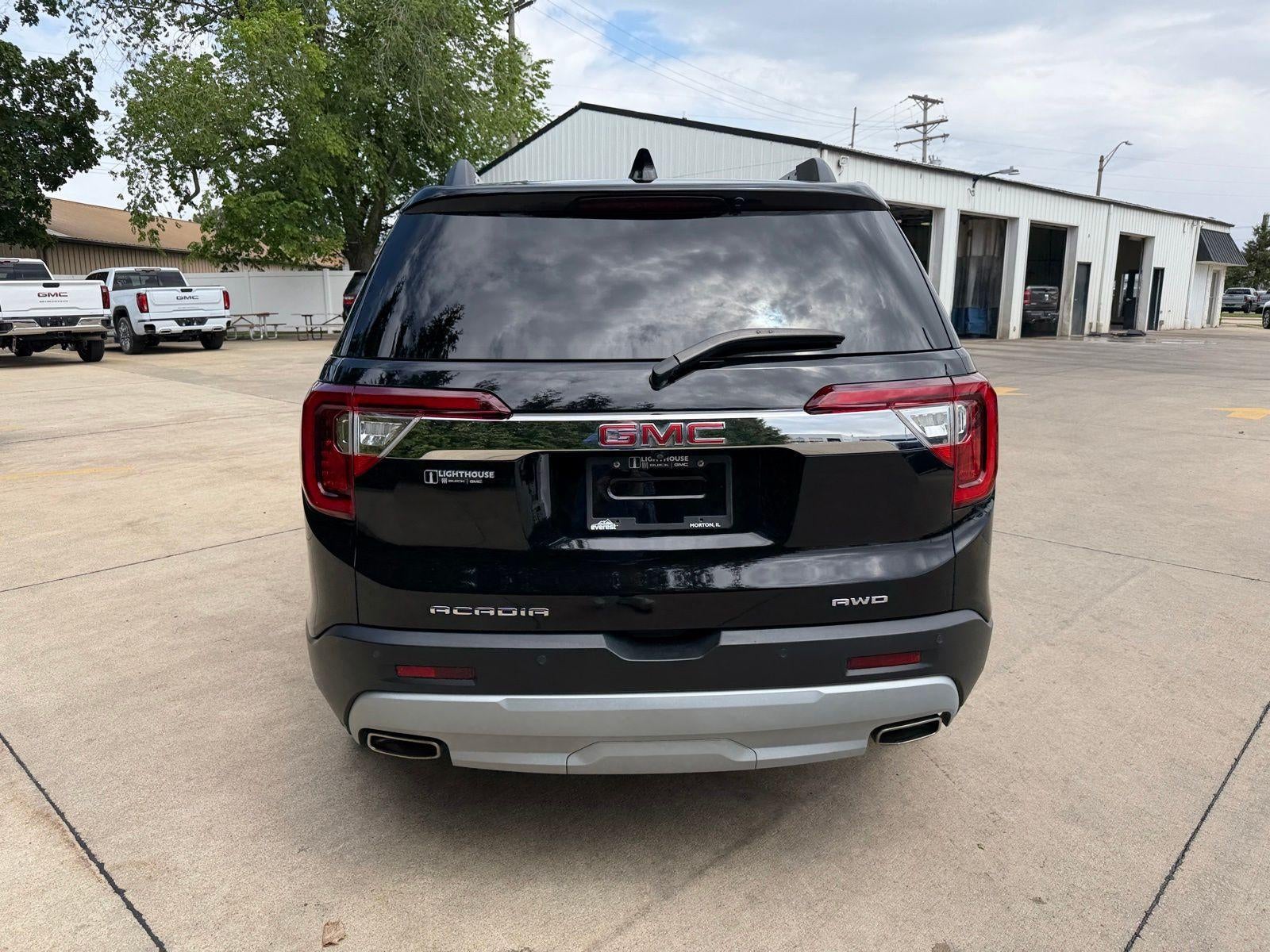 2023 GMC Acadia SLT