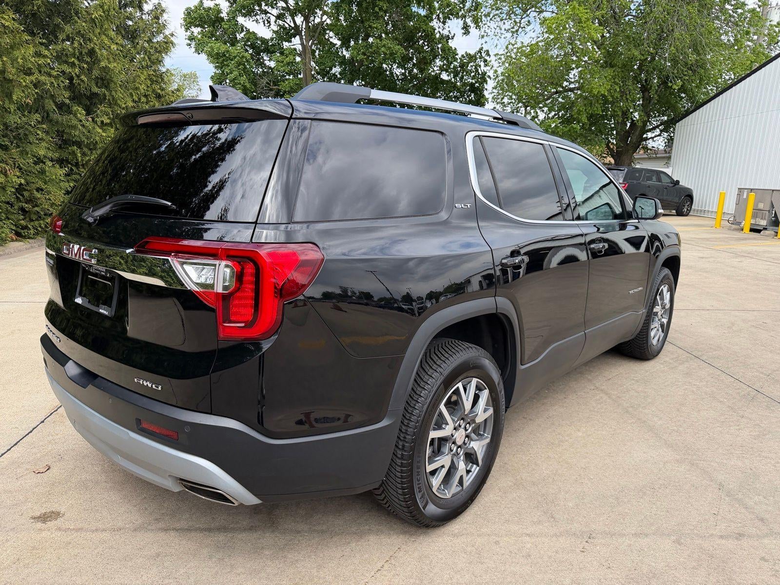 2023 GMC Acadia SLT