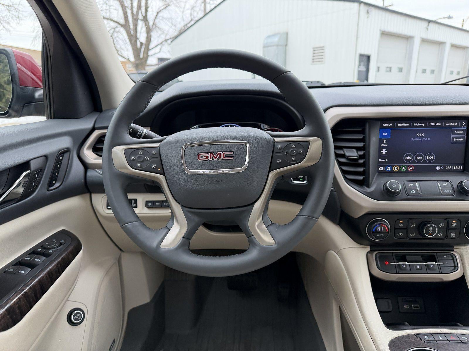 2023 GMC Acadia Denali