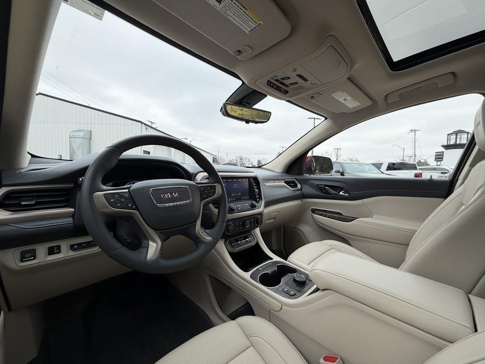 2023 GMC Acadia Denali