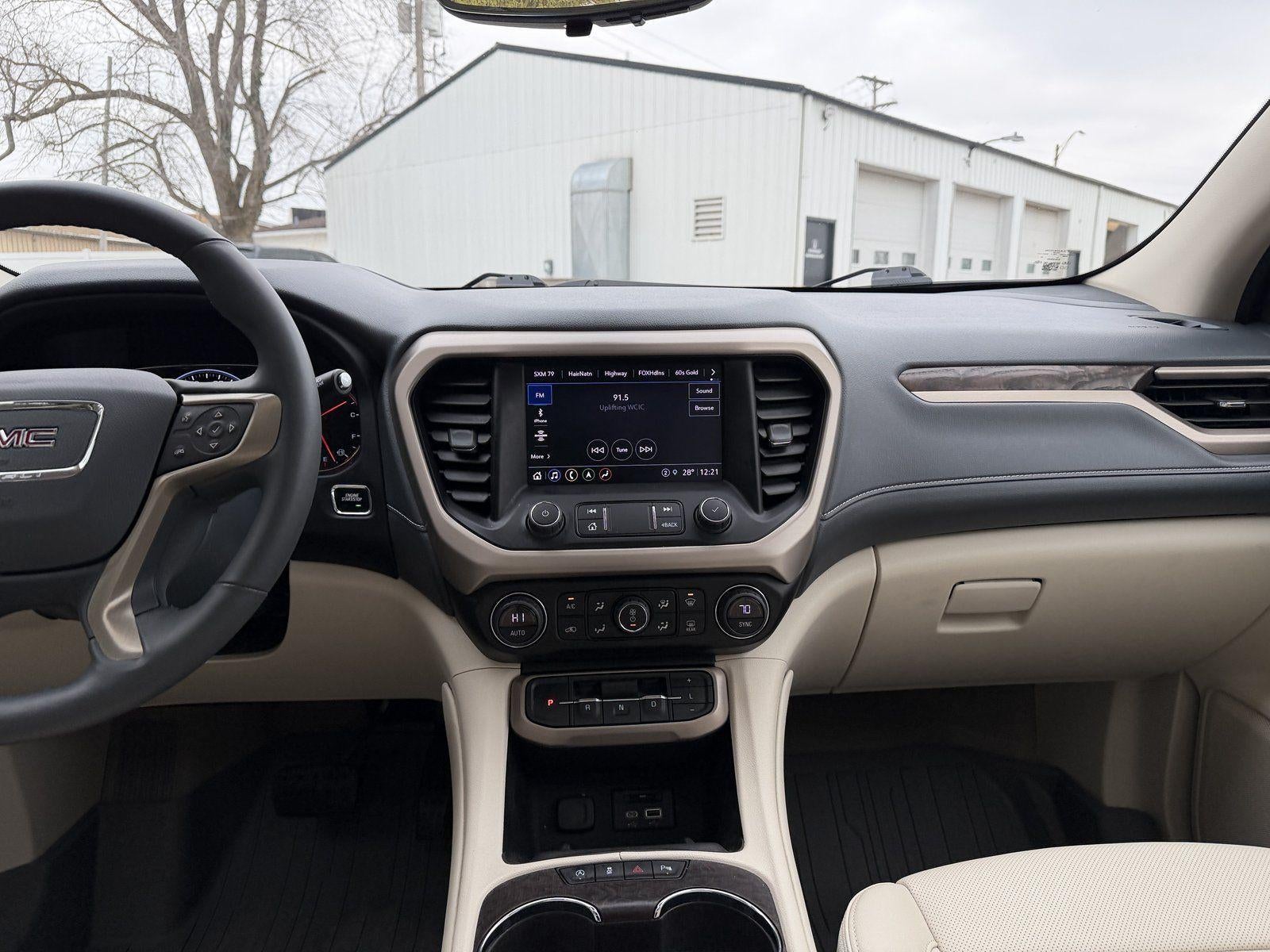 2023 GMC Acadia Denali